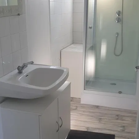 Hébergement de vacances La Maisonnette à 1200 M De La