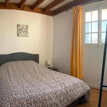 La Maisonnette A 1200 M De La