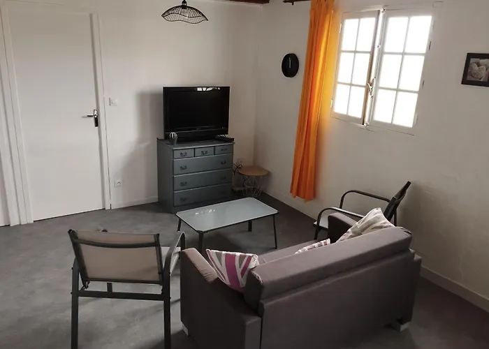 Hébergement de vacances La Maisonnette à 1200 M De La *